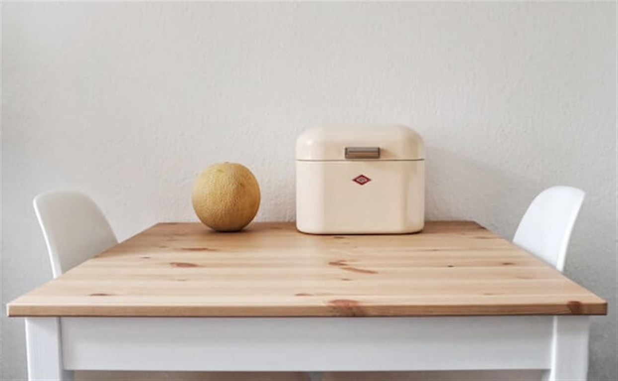 Find det perfekte spisebord i eg!